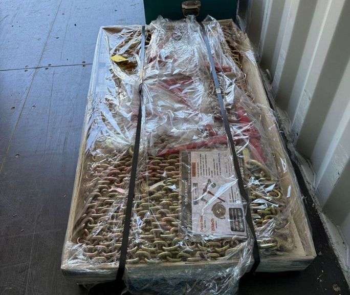 9200LB RATCHET BINDERS & G70 CHAINS (Total QTY of 15)LHR-RC9200