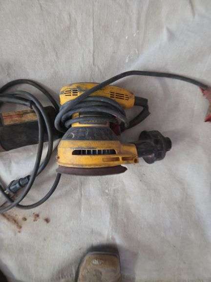 Lot of 2 DeWALT Palm Sanders