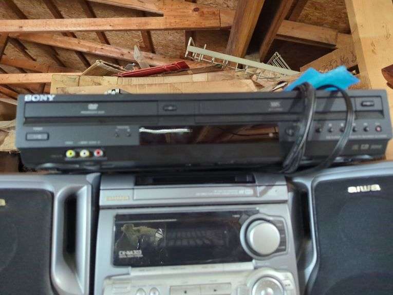 Aiwa Stereo System with Sony DVD/VCR Combo Player