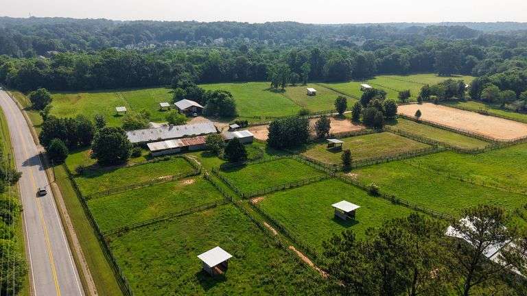 34± acre Premier Equestrian Facility Austell, Cobb County, GA Auction