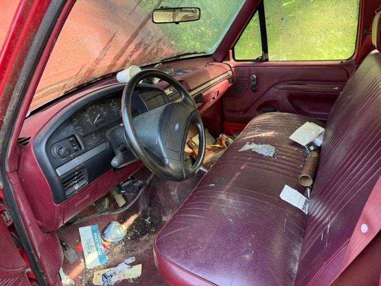 1995 Red Ford F-350 Flatbed Truck - 5.0L or 5.8L Engine