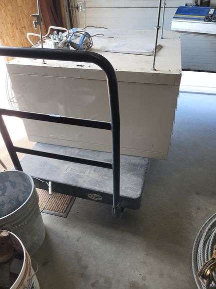 Reznor Heating Unit UDAP V3 Series + Rubbermaid cart