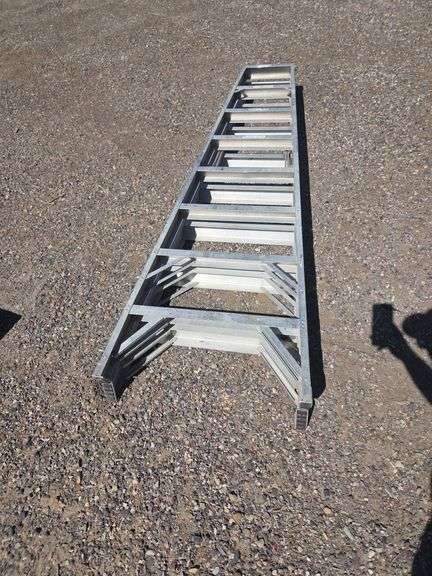 Werner T408 Aluminum Ladder