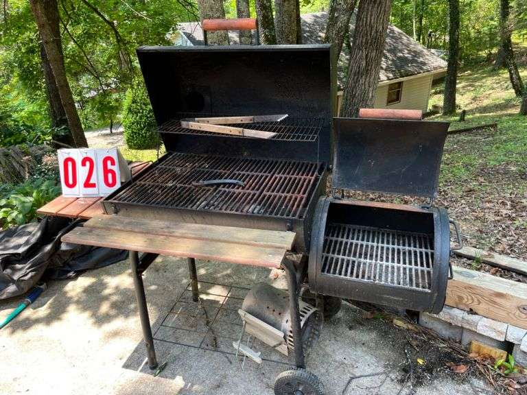 Char-Griller Smoker Grill
