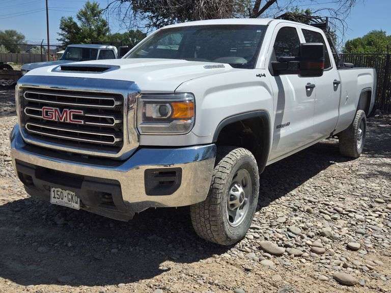2019 GMC Sierra 2500HD 4x4 Crew Cab Pickup Truck