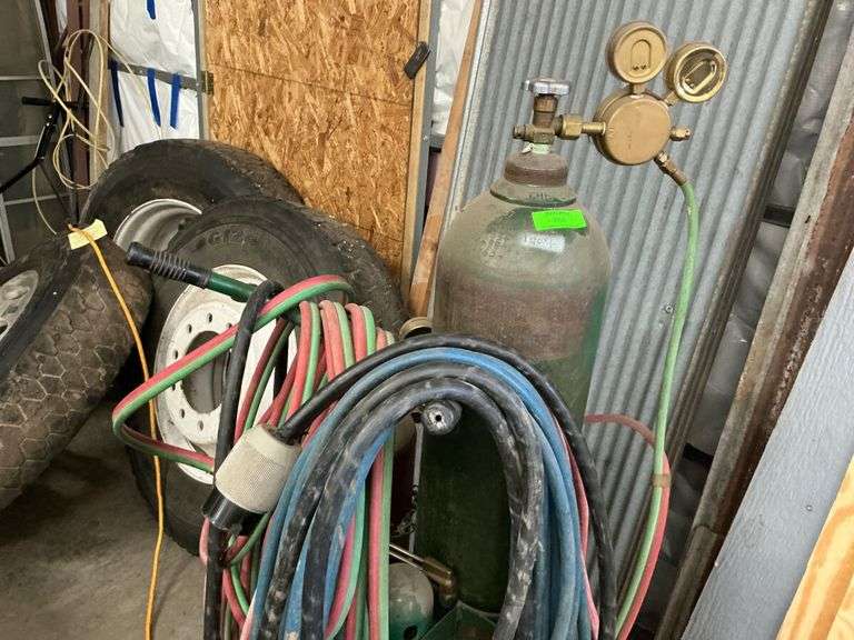 Welder with Tanks, & Hoses image