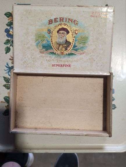 Vintage Cigar Boxes: Corina, Larks, and Bering