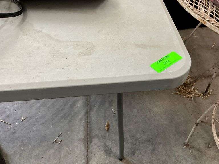 Folding Table image