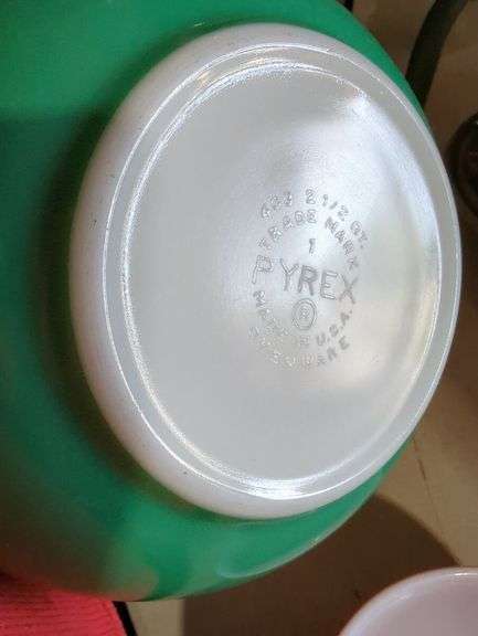 Pyrex Primary Colors Mixing Bowl Set