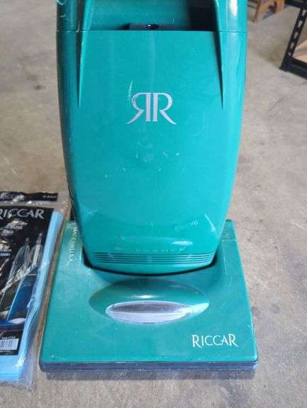Riccar Vibrance R10S Vacuum Cleaner with Extra Bags