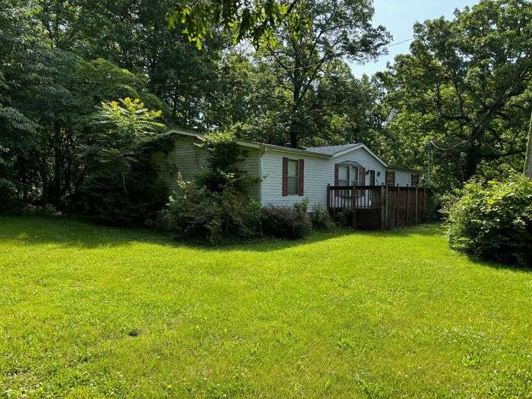 3 BEDROOM - 2 BATH - HOME - ONLINE BIDDING ONLY ENDS TUES., JUNE 24TH @ 4:00 PM EDT