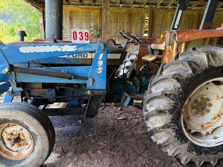 Ford 195 Tractor with Loader