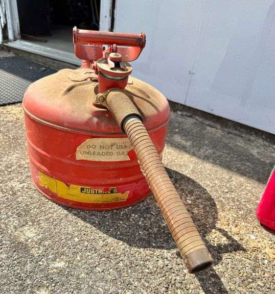 Mixed Lot of Gas and Oil Cans
