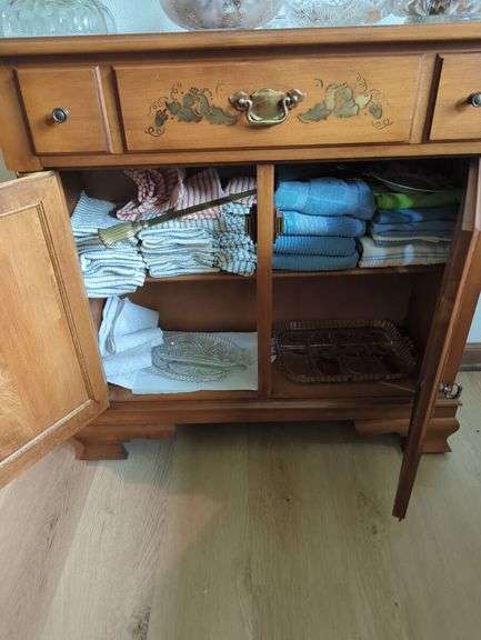 Maple Entryway Cabinet with Drawer and Double Doors