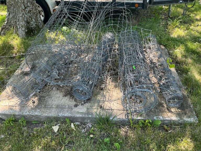 Rolls of Wire Fencing image