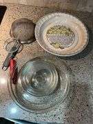 Mixed Kitchen Lot: Pyrex Bowls, Apple Pie Plate, and Strainers