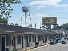 The Gray Motel, 112 E. Clinton St., Gray, GA
