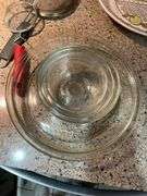 Mixed Kitchen Lot: Pyrex Bowls, Apple Pie Plate, and Strainers