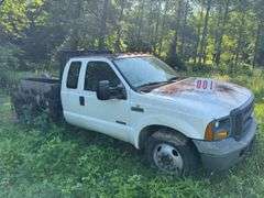 2005 Ford F-350 Super Duty Flatbed Truck