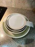 Mixed Kitchen Lot: Pyrex Bowls, Apple Pie Plate, and Strainers