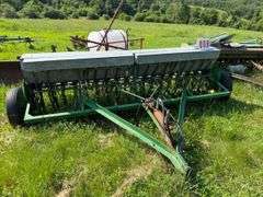 John Deere 5447 Grain Drill Planter