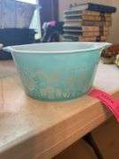 Pyrex Mixing Bowls - Three