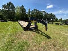 2019 BigTex 22GN-35BK+5MR Gooseneck Trailer, VIN: 16VGX3522L6052368, Salvage Title