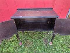 2 door server walnut