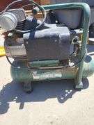 Portable Air Compressor - 2.6 Gallon Tank