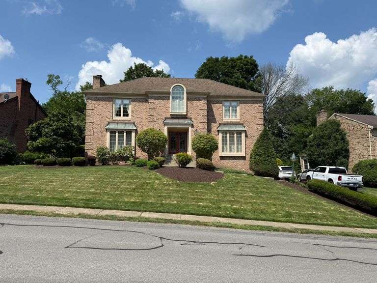 PITTSBURGH REAL ESTATE AUCTION (w/ IN-GROUND POOL) image