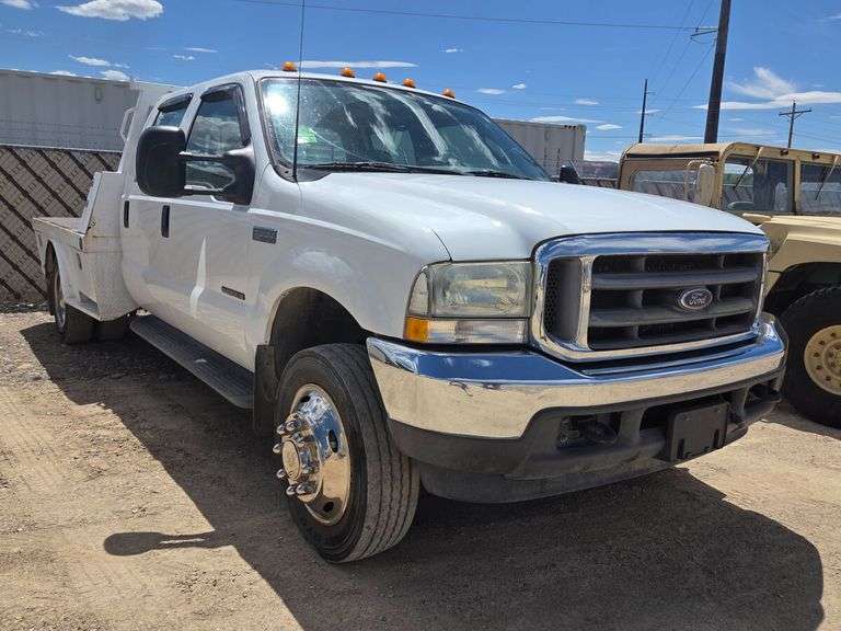2003 Ford F-550 Super Duty Flatbed Truck - Diesel V8 - 128,xxx Miles